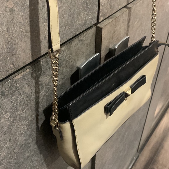 Heavily used Kate Spade Bag - Picture 5 of 13